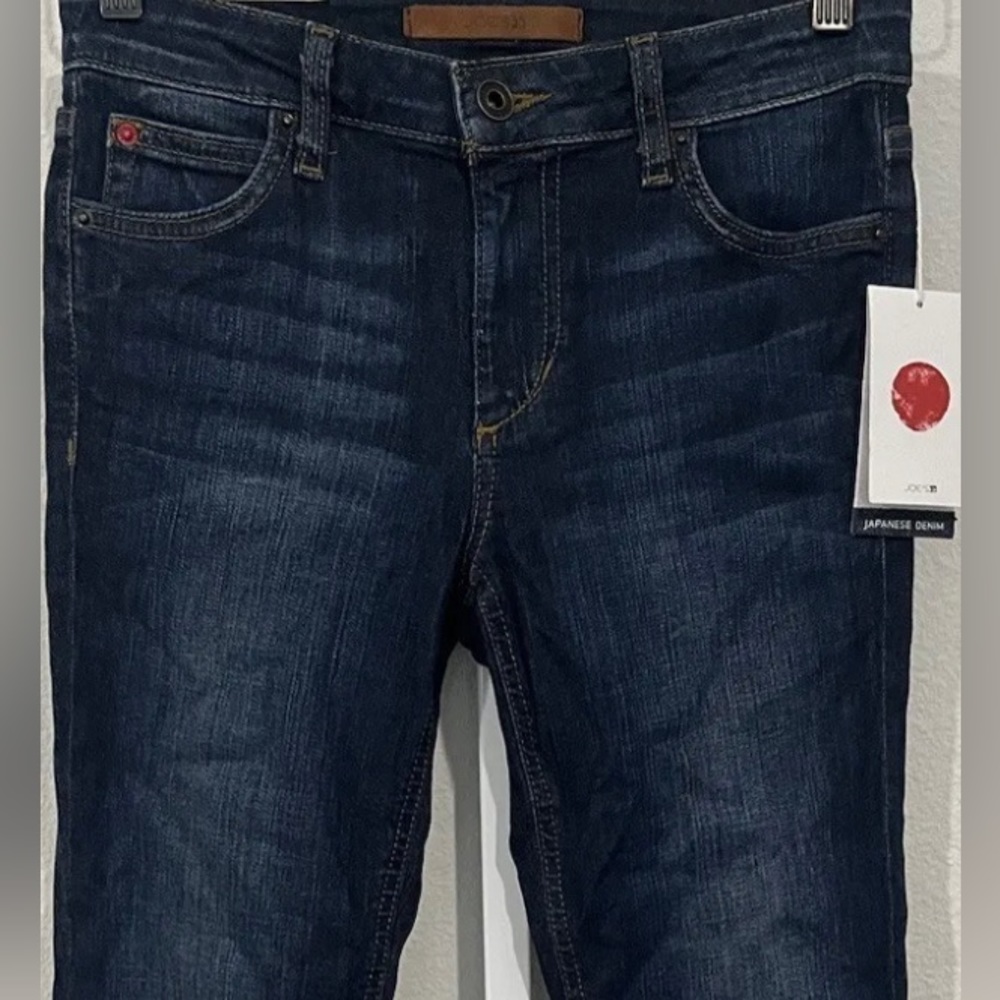 Joe’s Jeans Icon Mid Rise Skinny Jeans (Size 24).